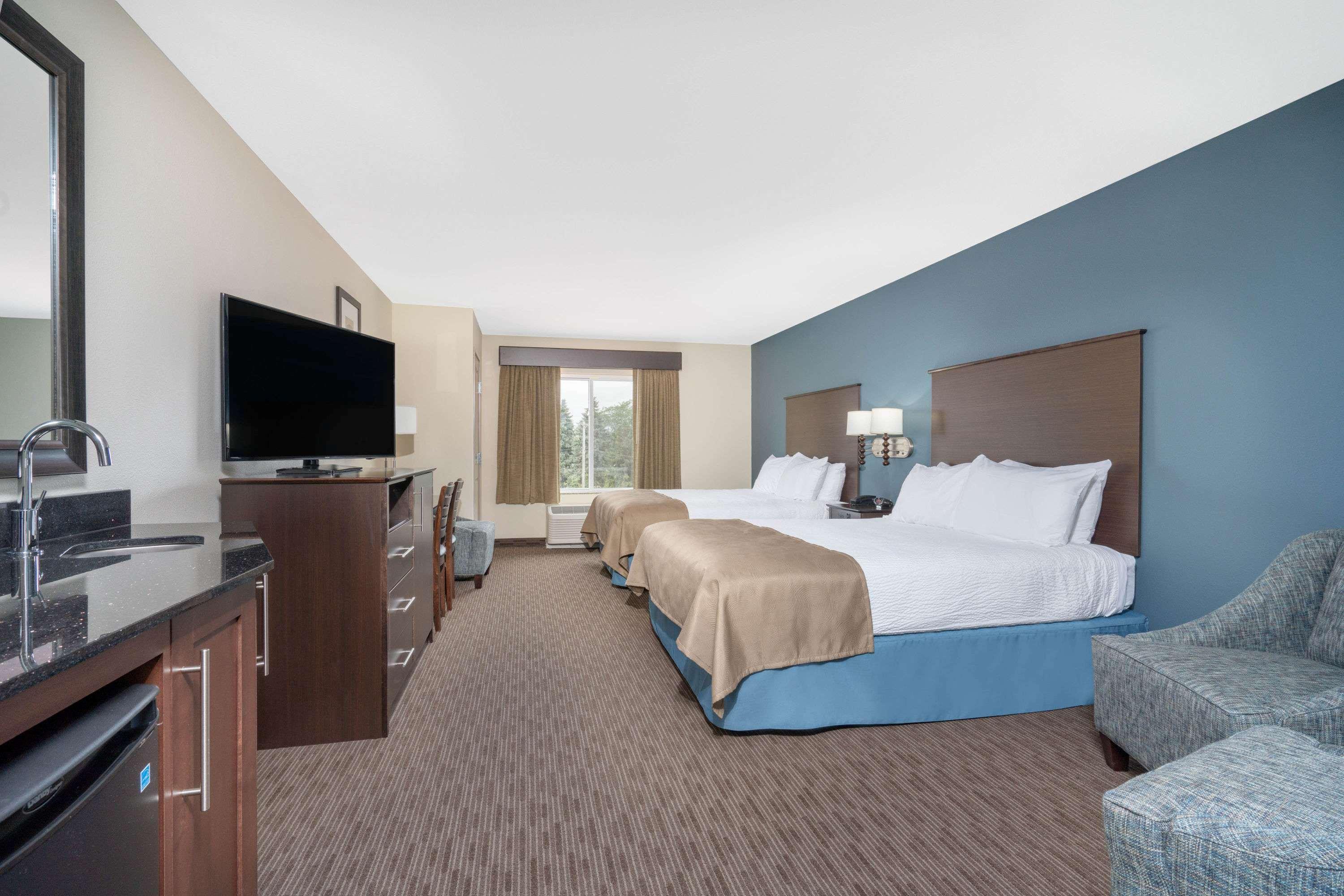 Americinn By Wyndham Windom Экстерьер фото